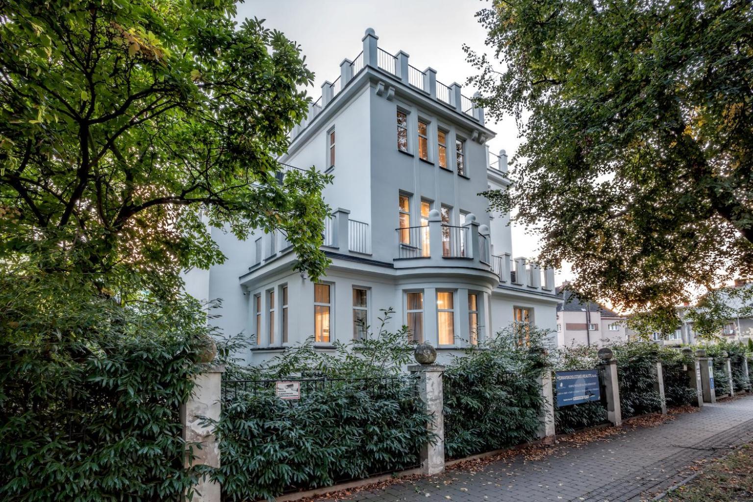 Apartments Villa Whitehouse Ostrava Esterno foto