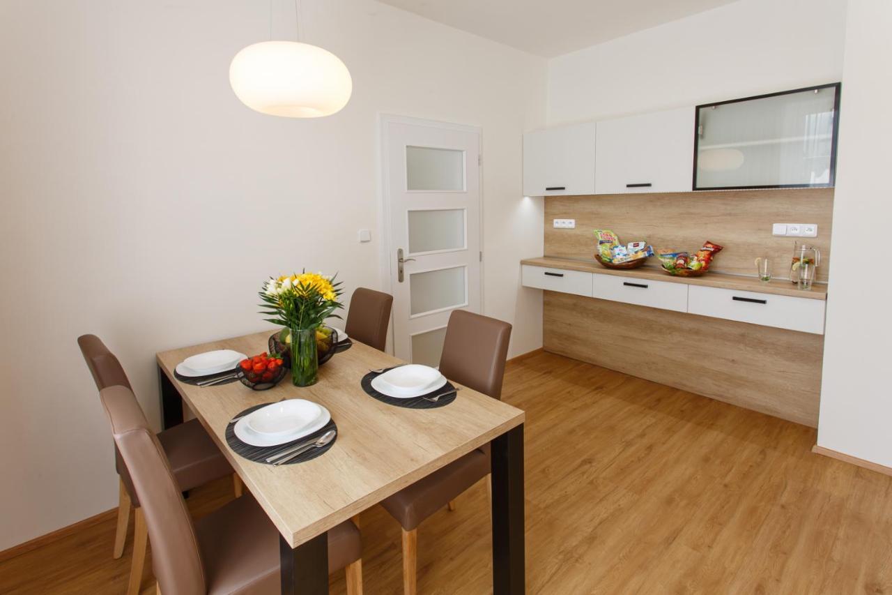 Apartments Villa Whitehouse Ostrava Esterno foto